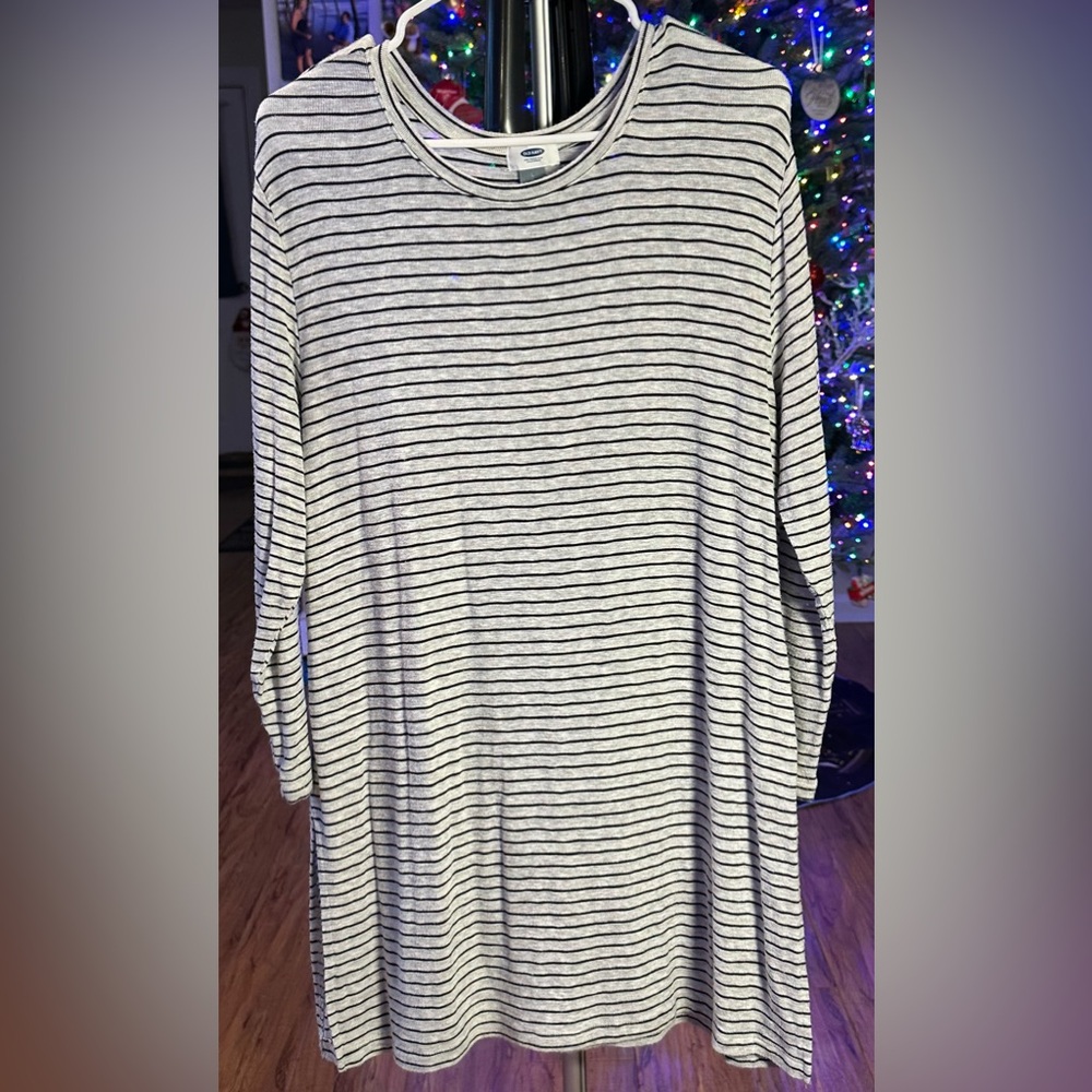Old Navy Black and Gray Striped Long Sleeve Top